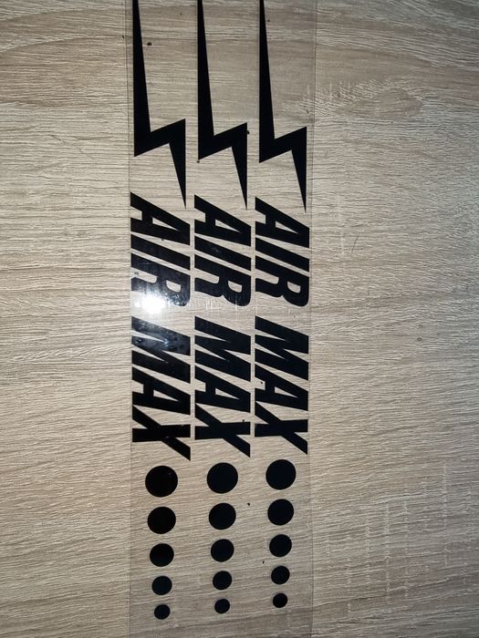 Термонаклейка на материалы одежду. От 10 штук.