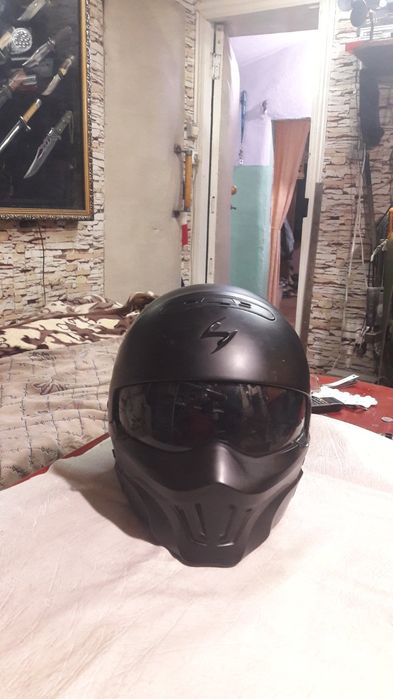 Продаю мотоцикл Honda,шлем в подарок)