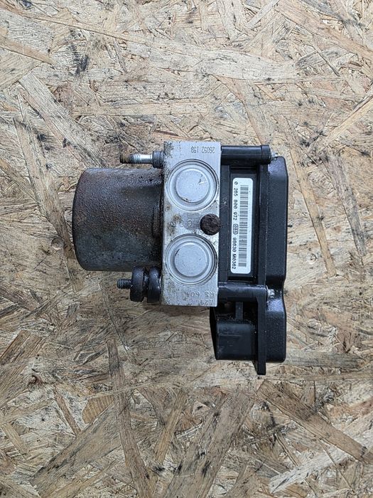 Pompa sterownik Abs Esp Kia Ceed 1 I 1.4 10r  sprawna