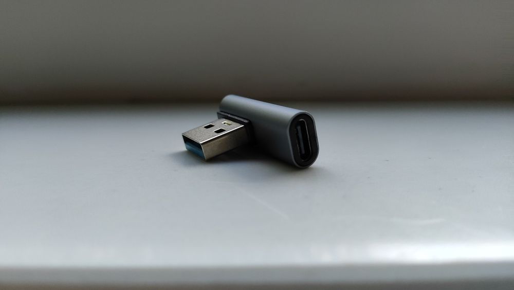 Adapter USB-A do USB-C kątowy 90 stopni