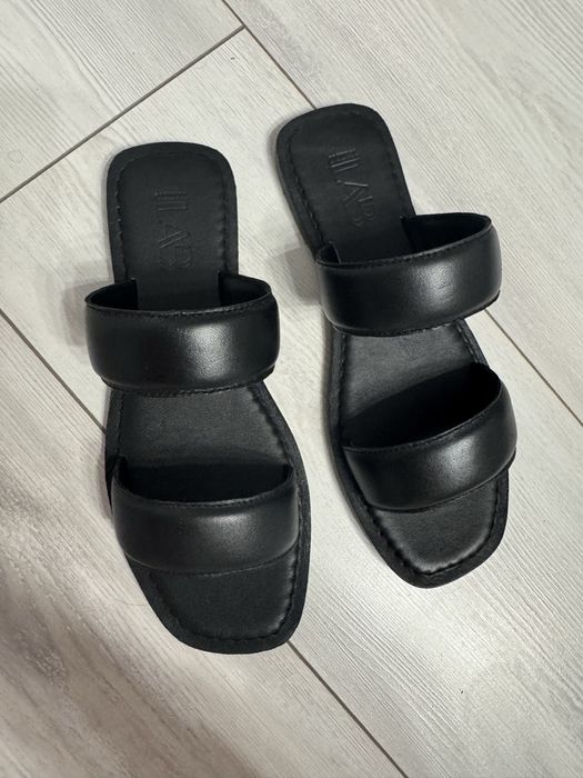 Шльопанці з натуральної шкіри