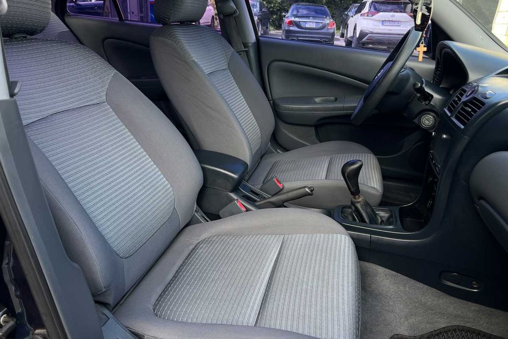 Nissan Almera 2007
