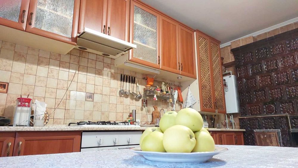 Продаж  будинку . 12сот. землі.