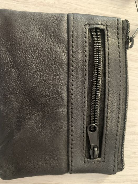 Czarne skórzane etui na klucze