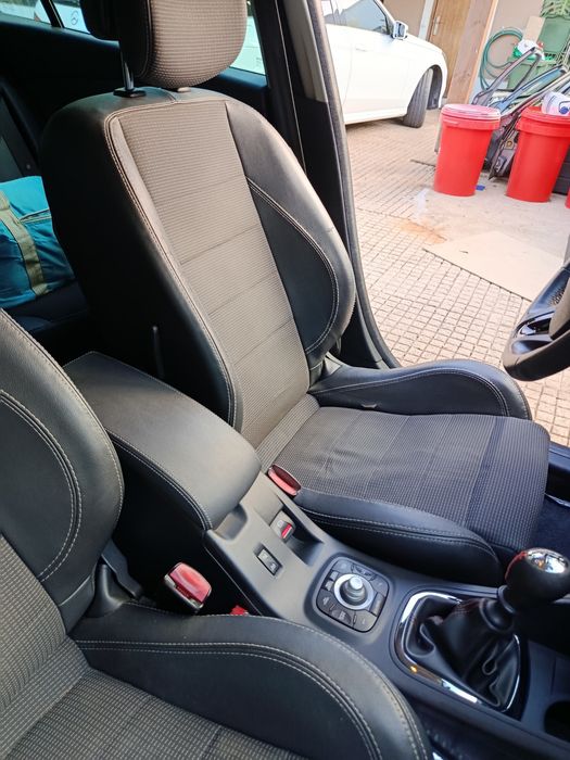 Renault Mégane Sport Tourer — fotografia 12