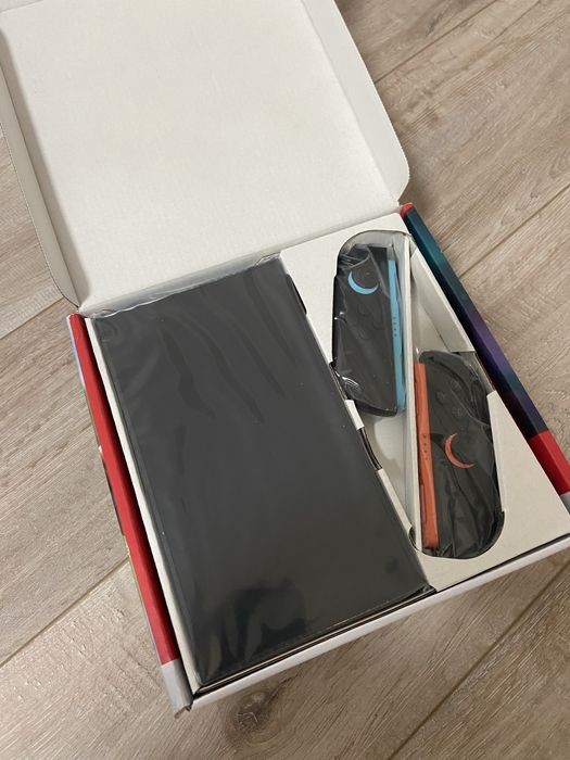 Приставка nintendo SWITCH 2 /256 ГБ продам срочно