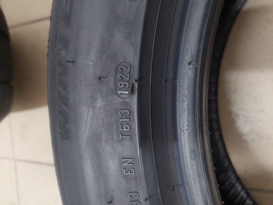 Пара зимової гуми зима зимня Pirelli R17 225 55