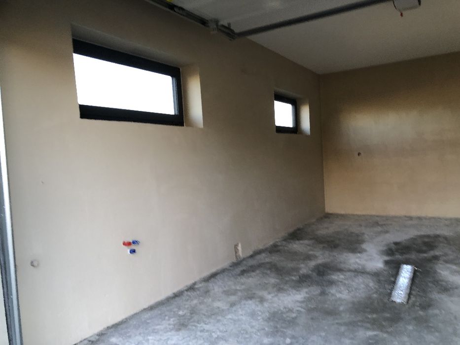 Tynki maszynowe gipsowe cementowo-wapienne