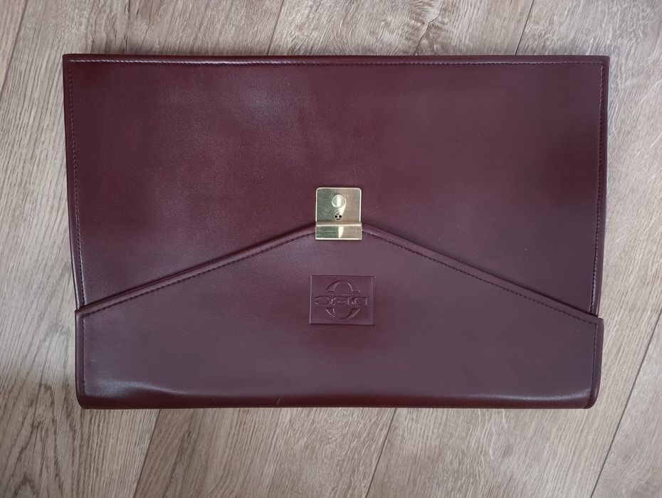 Aktówka bordowa DEC