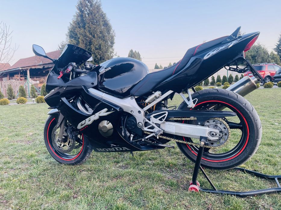 Honda CBR F4i 600 ( nie f4 f4i sport, r6 z750 )
