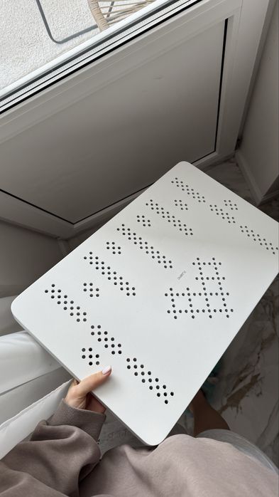 Столик під ноутбук Flampic