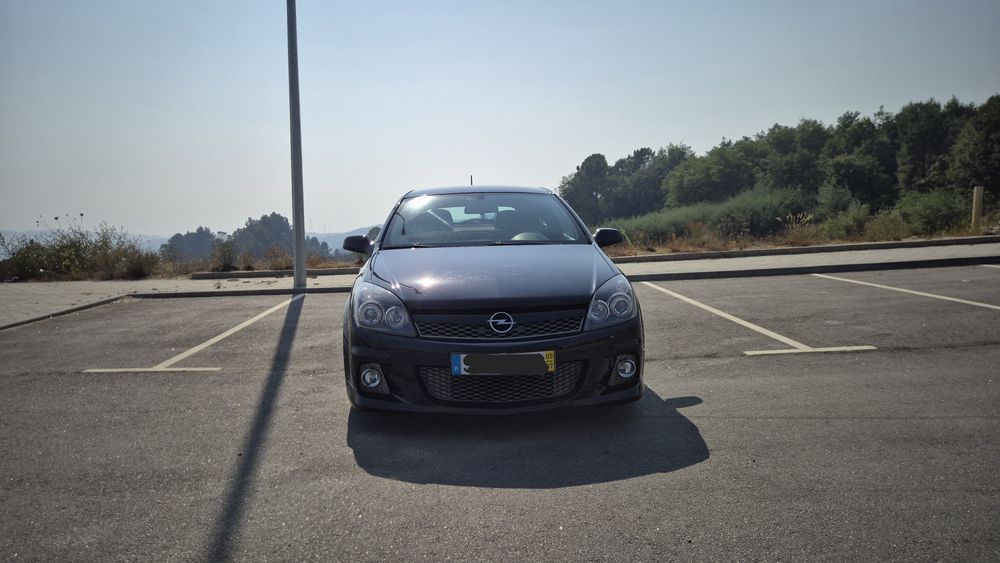 Opel Astra H GTC 1.7