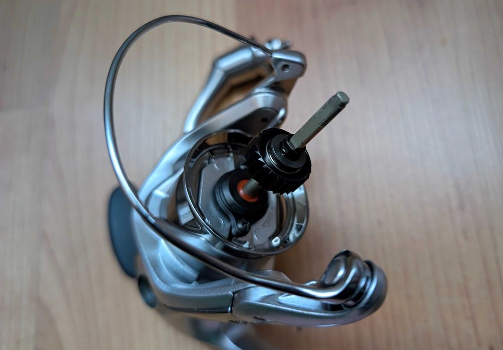 Катушка Shimano 19 Stradic 3000MHG 5.8:1 JDM