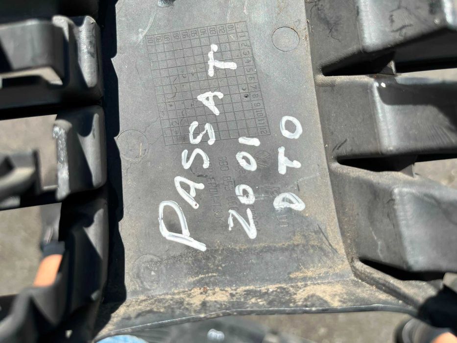 Vw Passat B5 - Friso Grelha Para Choques Frente - G217