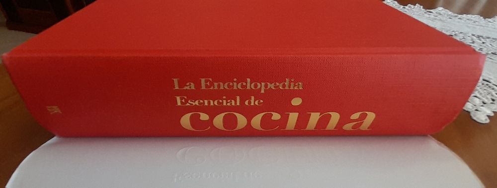 La Enciclopédia Esencial de Cocina