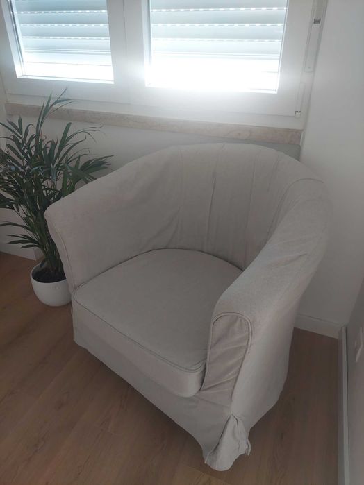 Duas poltronas - Modelo TULLSTA (IKEA)