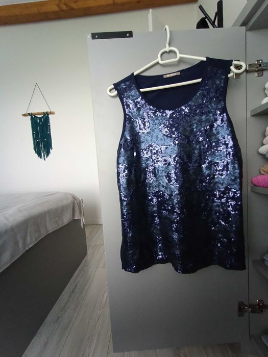 Granatowa bluzka top Orsay r. 38 – cekiny, idealna na imprezę