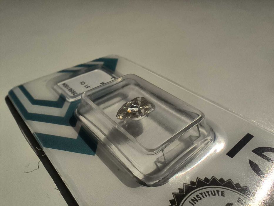 2 Diamantes Naturais Certificados IGI | 1,51ct + 0,34ct | Selados