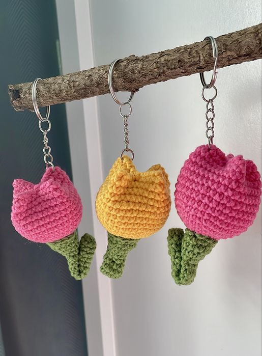 Tulipany breloczki zawieszki na szydełku
