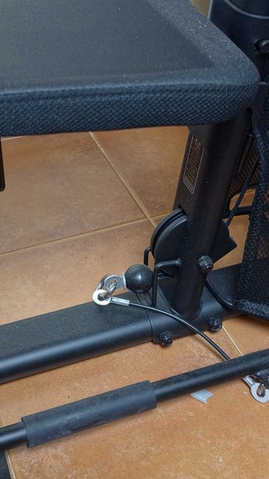 Equipamento de musculação multifunções