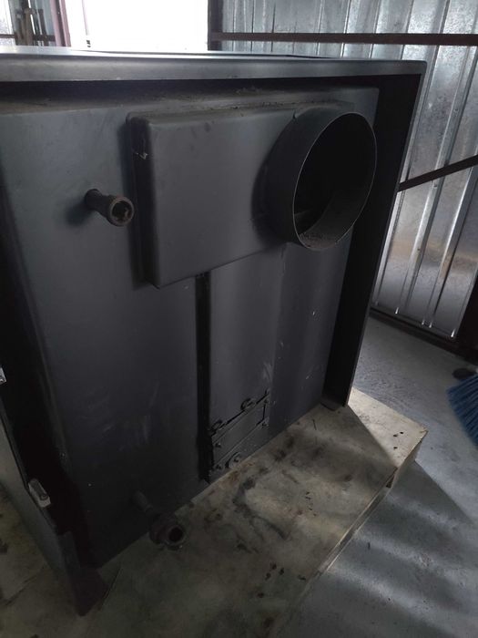 Piec kominek z płaszczem wodnym 45kW używany