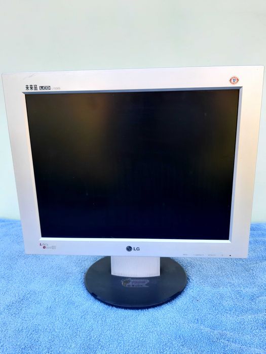 Монитор LG с колонками