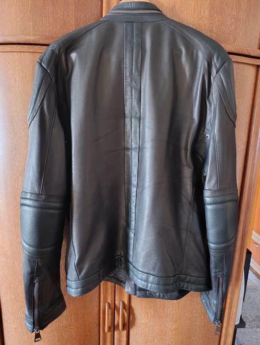 Продам стильную кожаную куртку