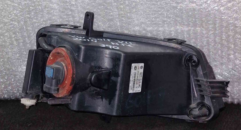Farol Nevoeiro Frente Esquerdo 5G0941661D - VW GOLF VII