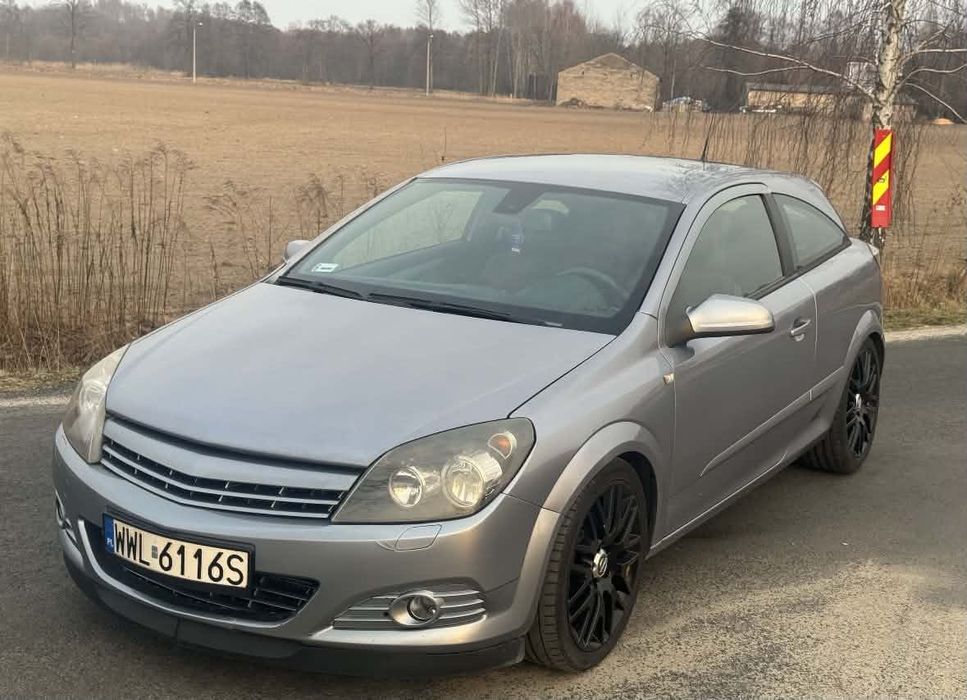 Opel Astra H GTC 2005