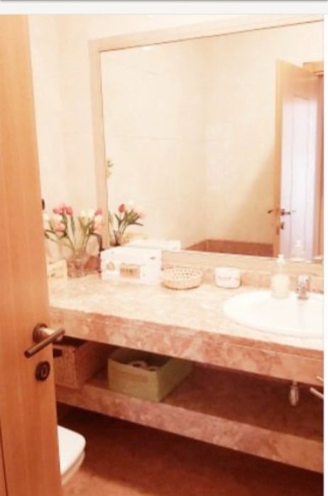 Arrendo quarto com WC privativa