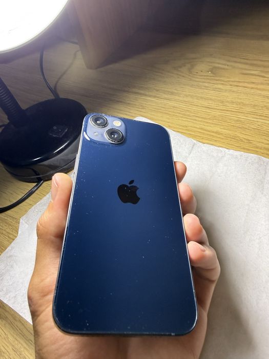 Iphone 13 + FREE case + FREE charger