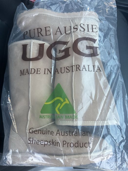 UGG botas altas novas  com etiqueta originais cor areia