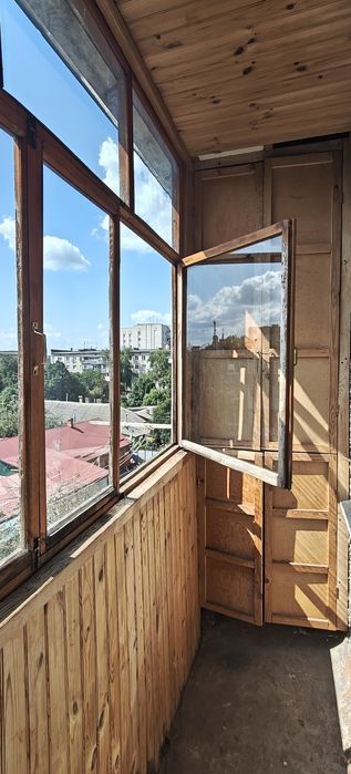 Продам двокімнатну квартиру Центр ціна знижена