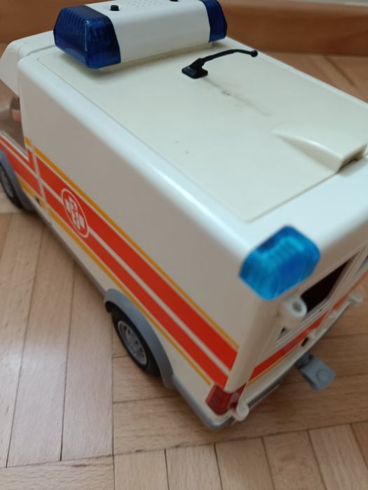 Playmobil karetka pogotowia