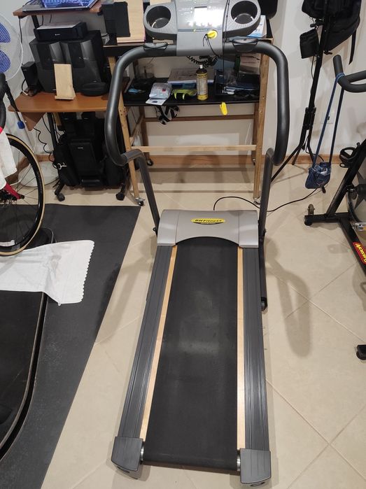 BH Treadmill with Very Little Use64738935401987122