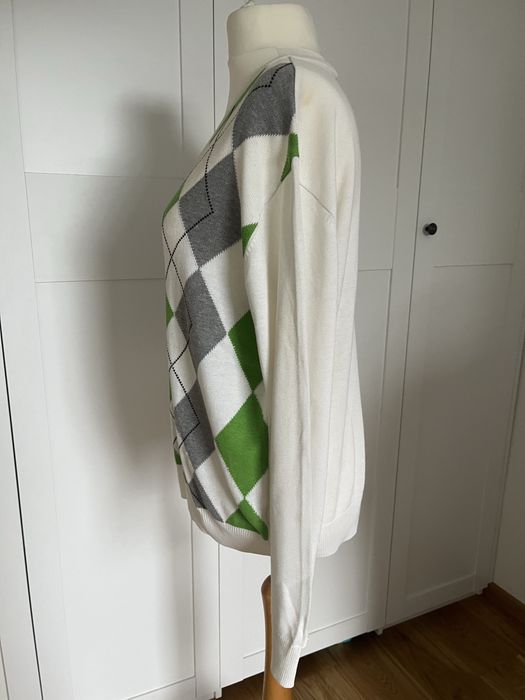 Sweter męski w serek XL