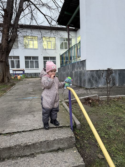 Демісезонний комбінезон для дівчинки