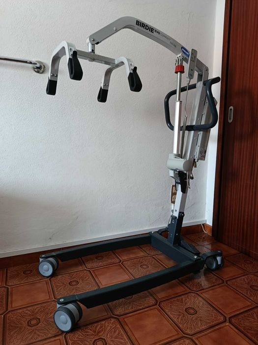 Elevador  de transferências elétrico
