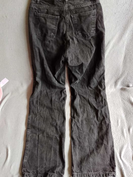 Jeansy dzwony damskie.