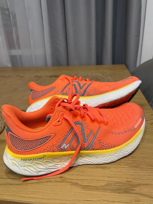 Кросівки 43 розміру стан нові