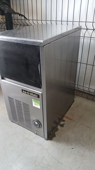 Kostkarka do lodu ICE   22kg/24h