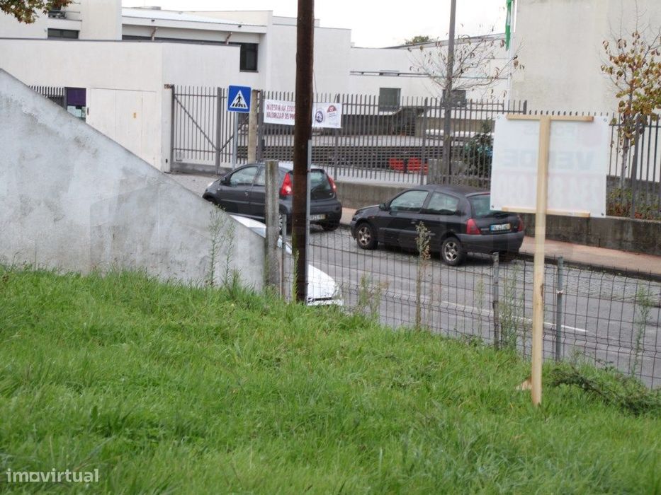 Terreno para venda junto á Escola Secundaria de Estarreja