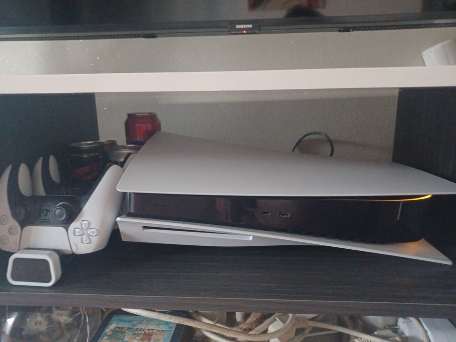 PlayStation 5 825GB + 2 Comandos