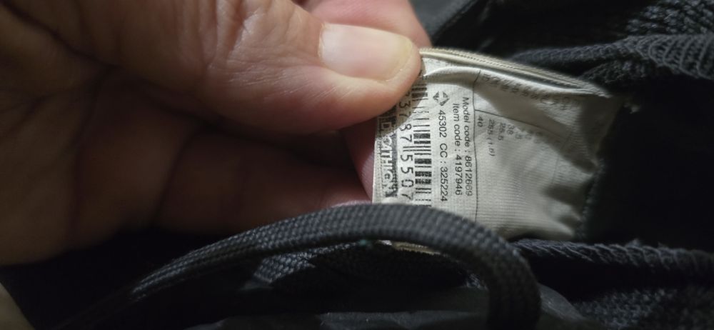Sapatilhas futebol marca viralto da decatlhon