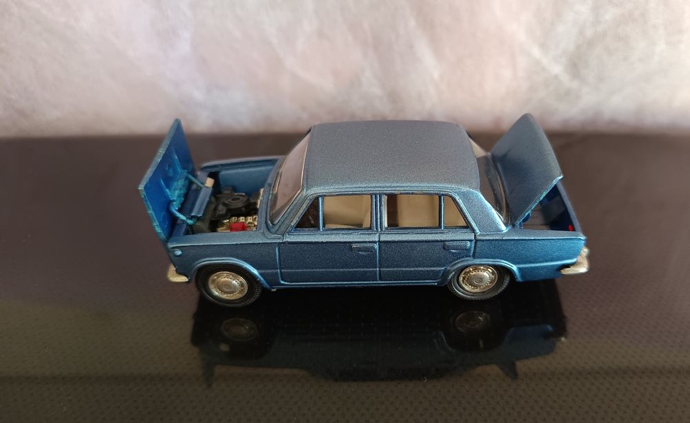 Модель Ваз 2101 масштаб 1:43 ссср