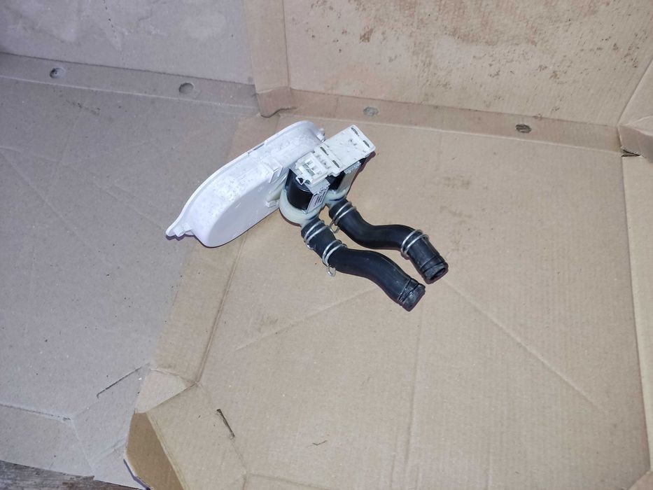 Клапан подачи воды в сборе 33490139 Whirlpool AWS61212