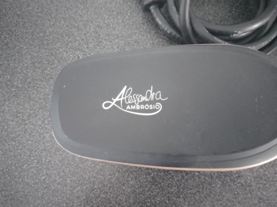 Escova Alisadora Alessandra Ambrósio