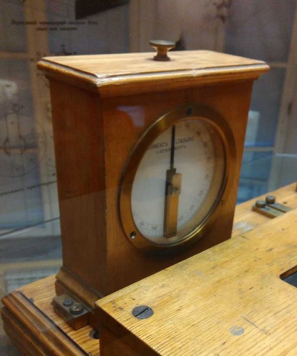 Большой телеграфный гальванометр