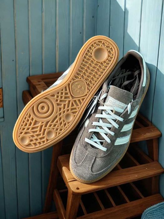 Oryginalne buty adidas damskie Buty HANDBALL brązowy R.36