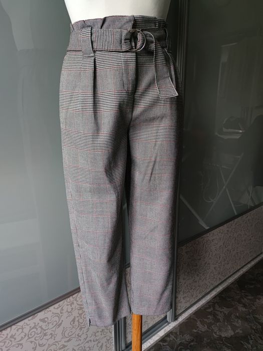 Spodnie Bershka 34 w krateczkę